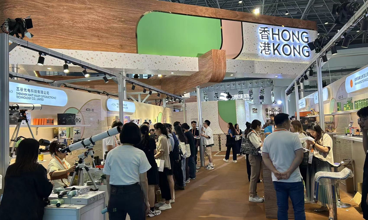 Hong Kong companies flock to Hainan expo, eyeing mainland market